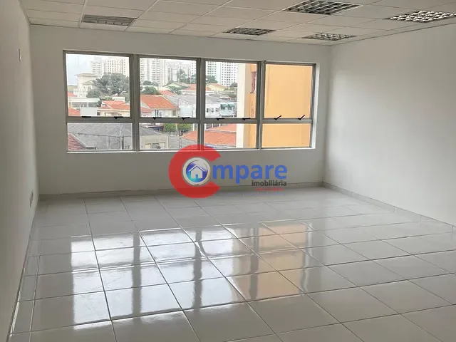 Sala à venda, no bairro Vila Pedro Moreira em Guarulhos