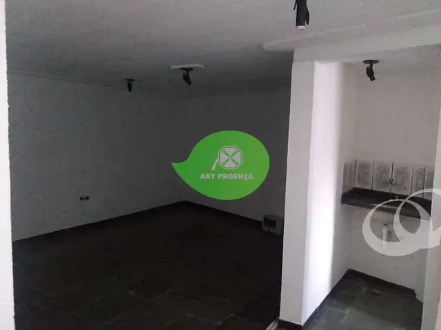 Sala à venda ou para alugar, no bairro Cajuru do Sul em Sorocaba