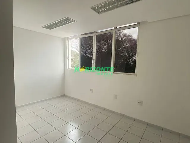 Sala com 95m², para alugar, no bairro Centro em São José dos Campos