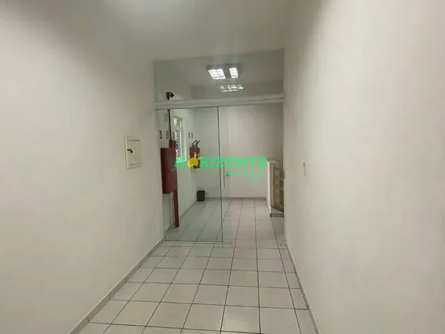 Sala com 95m², para alugar, no bairro Centro em São José dos Campos