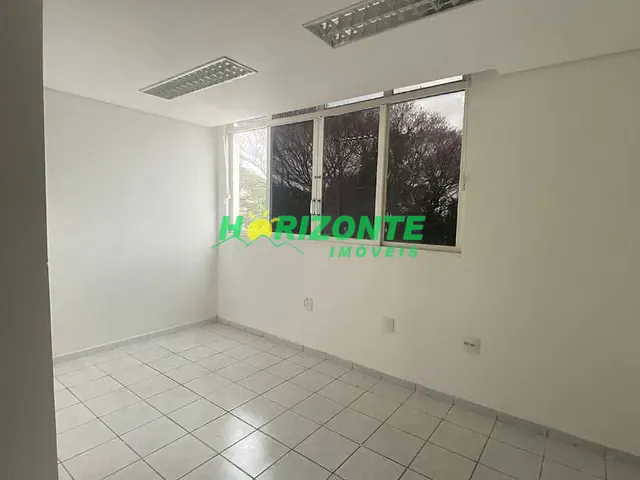 Sala com 95m², para alugar, no bairro Centro em São José dos Campos
