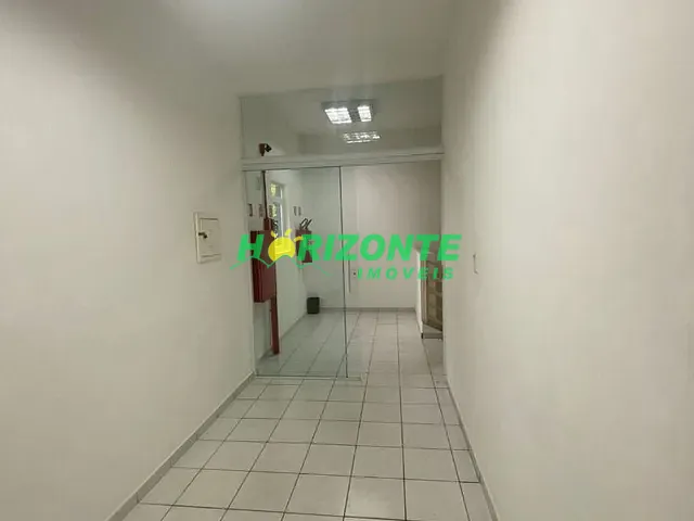 Sala com 95m², para alugar, no bairro Centro em São José dos Campos