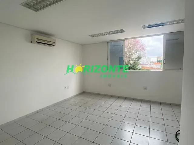 Sala com 95m², para alugar, no bairro Centro em São José dos Campos