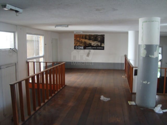 Sala para alugar, no bairro Centro em Petrópolis