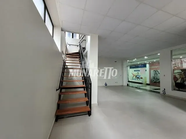 Sala com 90m², para alugar, no bairro Centro em Concórdia