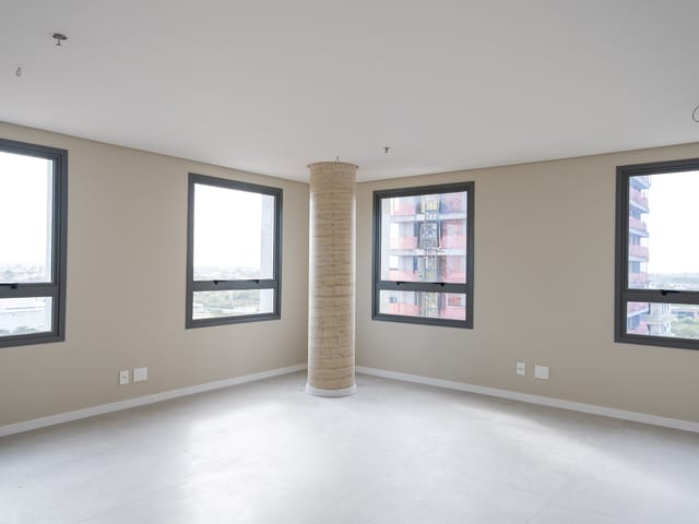 Foto do Sala - Sala comercial disponível para aluguel e venda no Parque Una em Pelotas RS, com excelente localização e infraestrutura completa | UP Imóveis