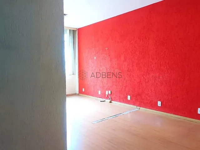 Sala à venda ou para alugar, no bairro República em São Paulo