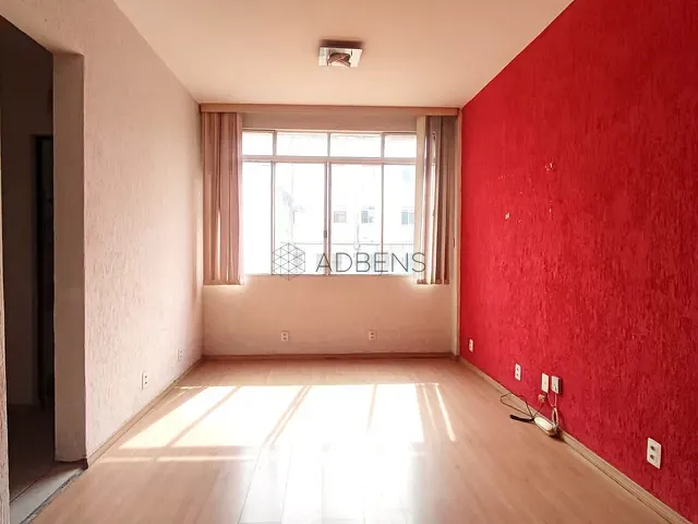 Sala à venda ou para alugar, no bairro República em São Paulo