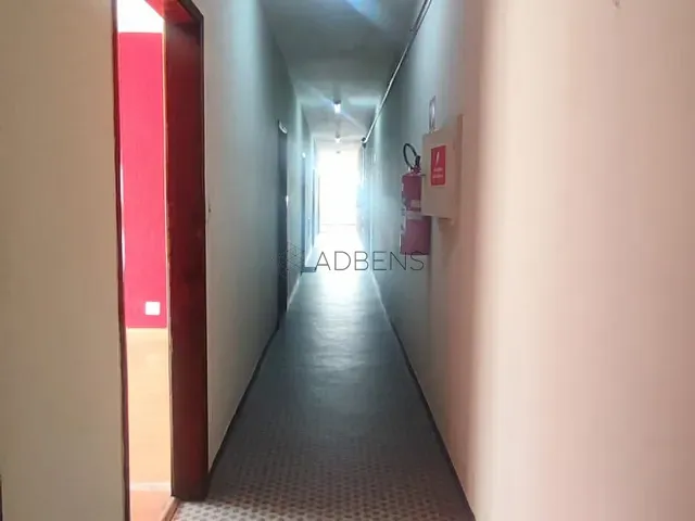 Sala à venda ou para alugar, no bairro República em São Paulo