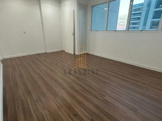 Sala com 37m², à venda ou para alugar, no bairro Centro em São Bernardo do Campo