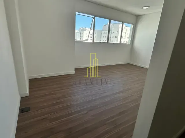 Sala com 37m², à venda ou para alugar, no bairro Centro em São Bernardo do Campo