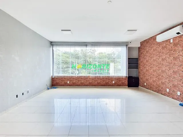 Sala com 42m², para alugar, no bairro Urbanova em São José dos Campos
