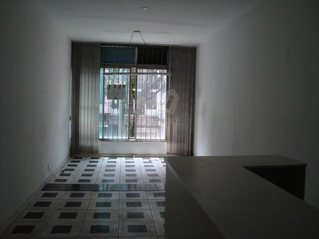 Sobrado à venda, no bairro Centro em Petrópolis