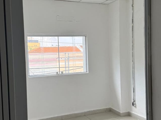 Sala com 80m², para alugar, no bairro Lapa em São Paulo