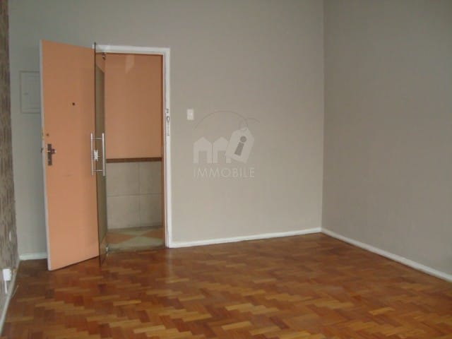 Sala para alugar, no bairro Centro em Petrópolis