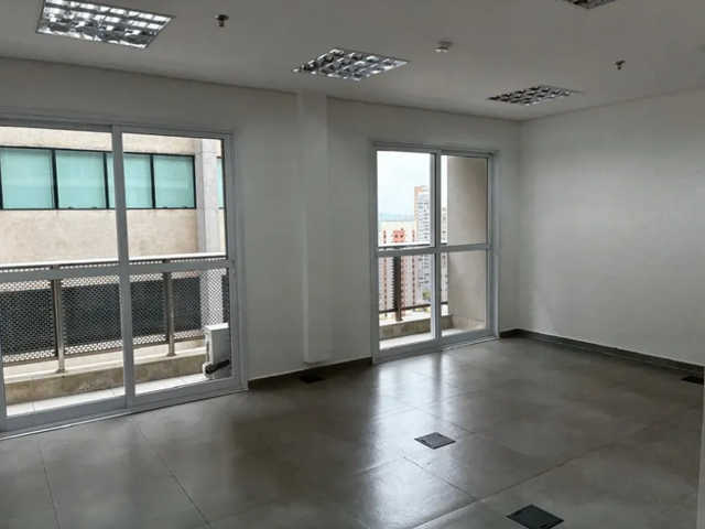 Sala com 34m², para alugar, no bairro Aclimação em São Paulo