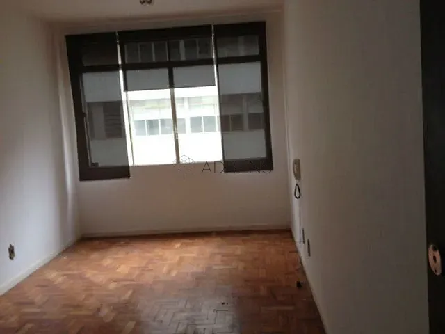 Sala à venda, no bairro República em São Paulo