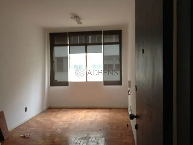 Sala à venda, no bairro República em São Paulo