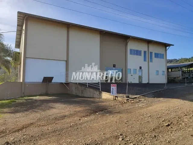 Sala com 1560m², para alugar, no bairro Vila Tamanduá em Concordia