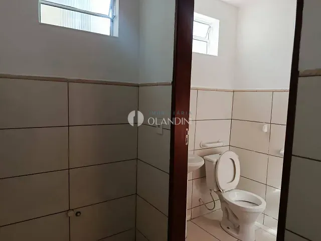 Sala com 328m², para alugar, no bairro Centro em Artur Nogueira