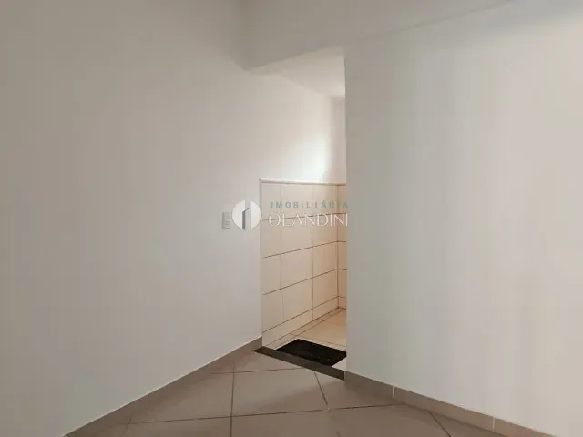 Sala com 328m², para alugar, no bairro Centro em Artur Nogueira