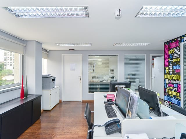 Sala com 140m², à venda, no bairro Vila Andrade em São Paulo