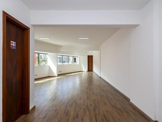 Sala para alugar, no bairro Batel em Curitiba