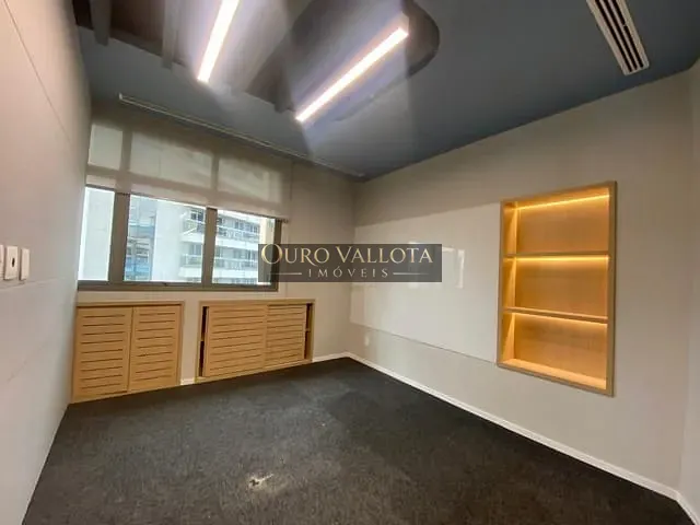 Sala para alugar, no bairro Vila Olímpia em São Paulo