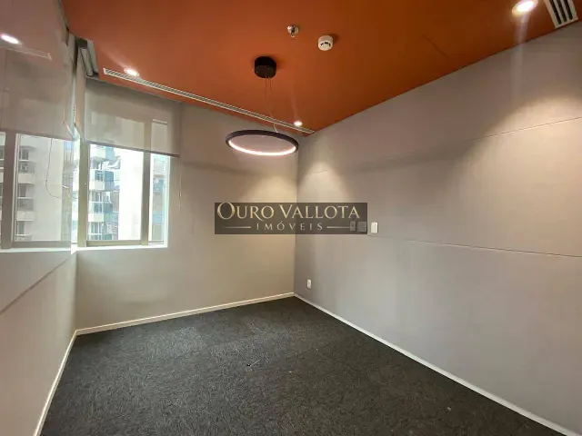 Sala para alugar, no bairro Vila Olímpia em São Paulo