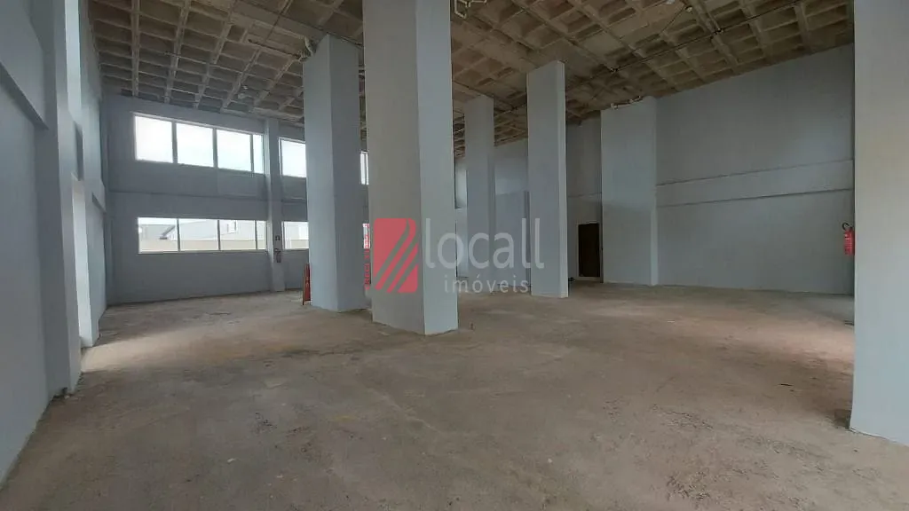 Conjunto Comercial / Sala  para aluguel, 240m² — foto 2 de 10