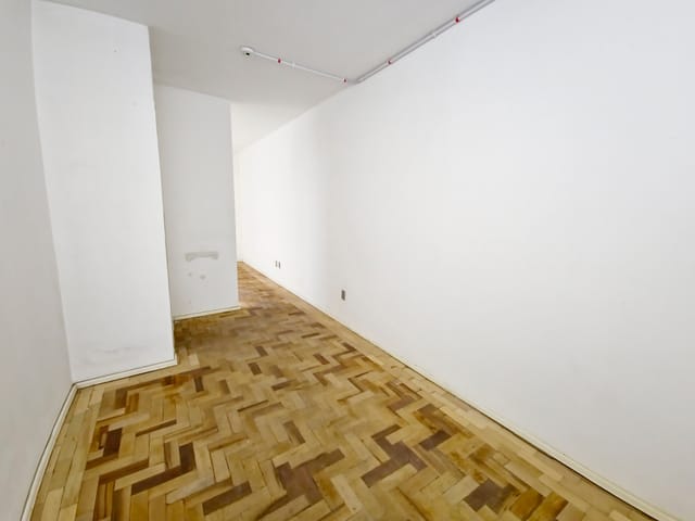 Sala com 39m², para alugar, no bairro Centro em Pelotas