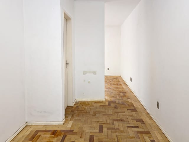 Sala com 39m², para alugar, no bairro Centro em Pelotas
