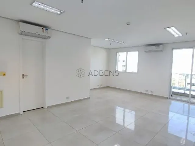 Conjunto comercial com 42m², para alugar, no bairro Liberdade em São Paulo