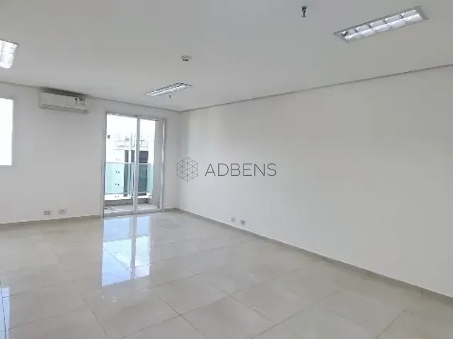 Conjunto comercial com 42m², para alugar, no bairro Liberdade em São Paulo