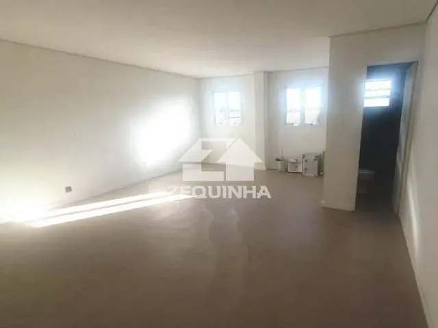 Sala com 25m², para alugar, no bairro Piratininga em Osasco