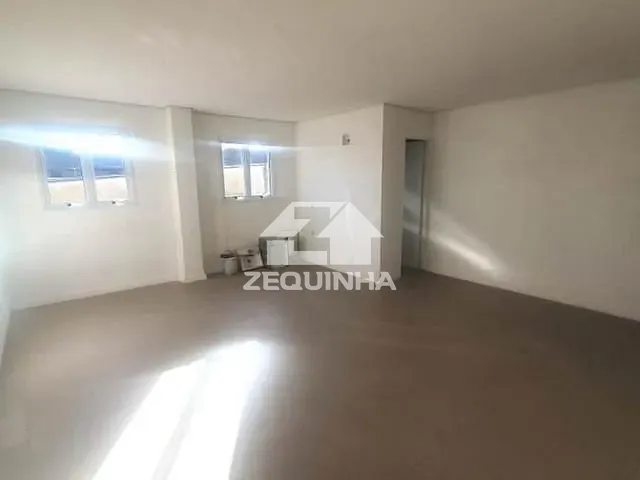 Sala com 25m², para alugar, no bairro Piratininga em Osasco