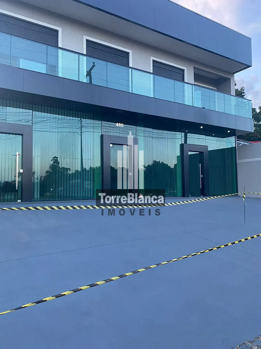 Sala-Conjunto, 200 m² - Foto 1
