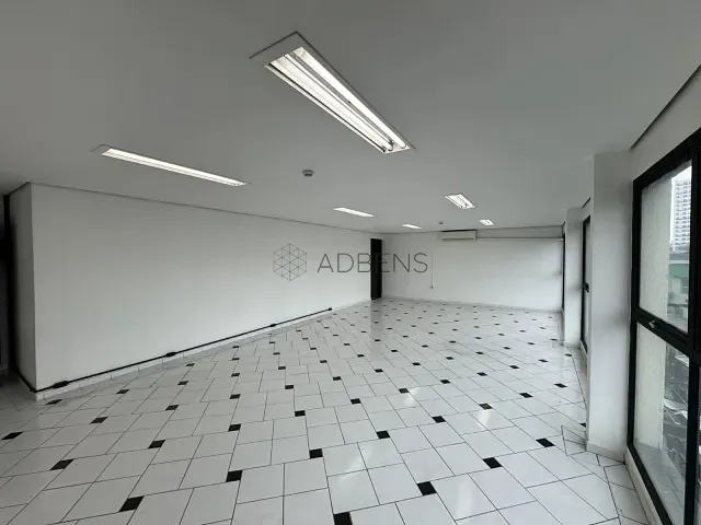 Sala para alugar, no bairro Santo Amaro em São Paulo