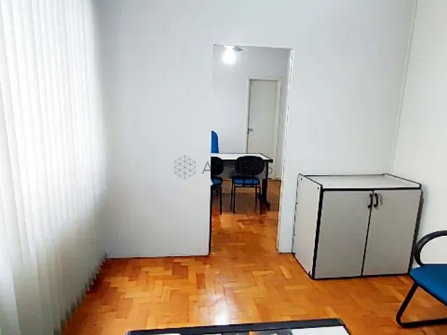 Sala à venda ou para alugar, no bairro República em São Paulo