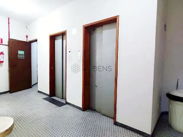 Sala para alugar, no bairro Anhangabaú em São Paulo