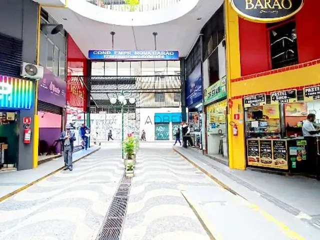 Sala para alugar, no bairro Anhangabaú em São Paulo