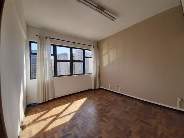 Sala para alugar, no bairro Centro em Curitiba