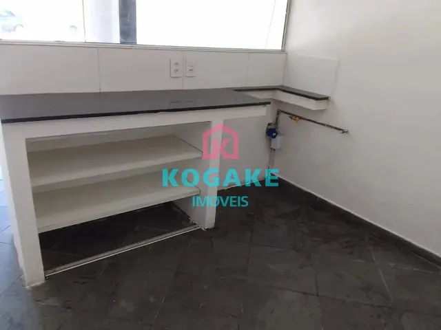 Sala com 10m², para alugar, no bairro Conjunto Residencial Trinta e Um de Março em São José Dos Campos