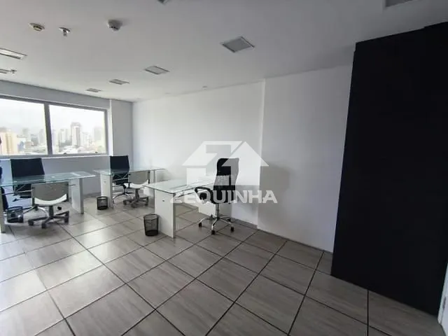 Sala com 38m², para alugar, no bairro Vl Yara em Osasco