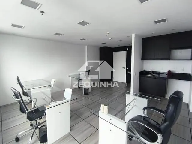 Sala com 38m², para alugar, no bairro Vl Yara em Osasco