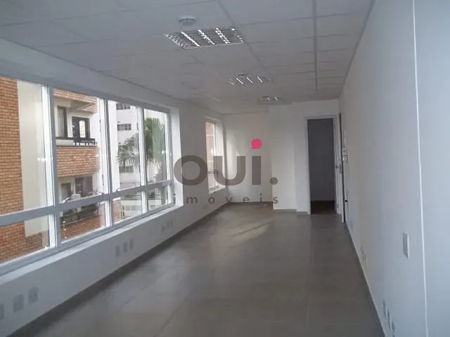 Sala à venda ou para alugar, no bairro Pinheiros em São Paulo