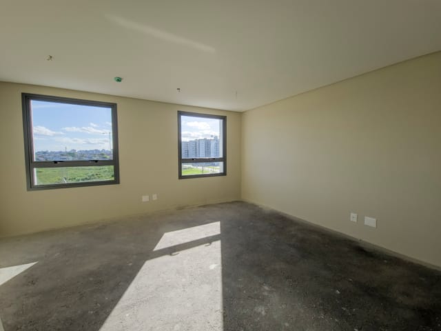Sala à venda ou para alugar, no bairro São Gonçalo em Pelotas