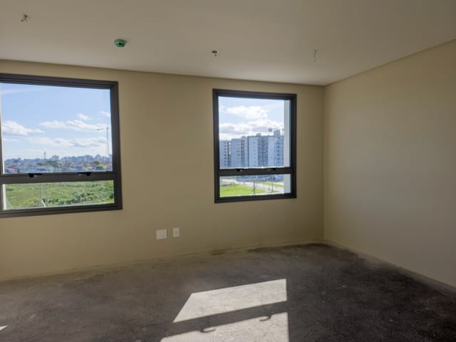 Sala à venda ou para alugar, no bairro São Gonçalo em Pelotas