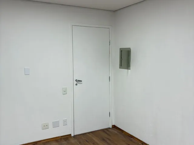 Sala com 28m², para alugar, no bairro Várzea da Barra Funda em São Paulo