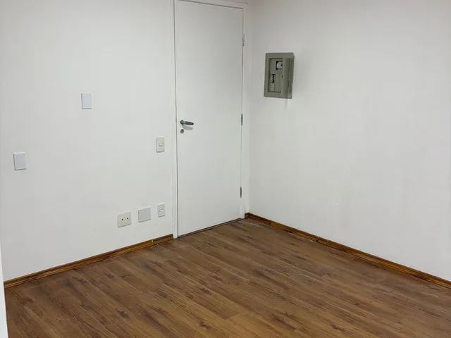 Sala com 28m², para alugar, no bairro Várzea da Barra Funda em São Paulo